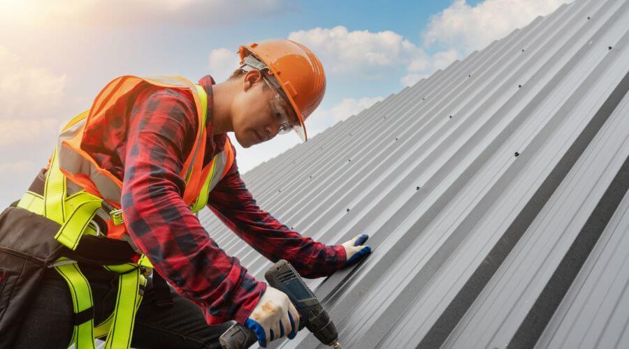 Professional residential roofers in Yale, MI